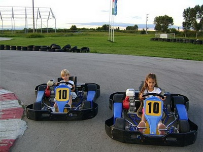 Airport Szálló – gokart.jpg